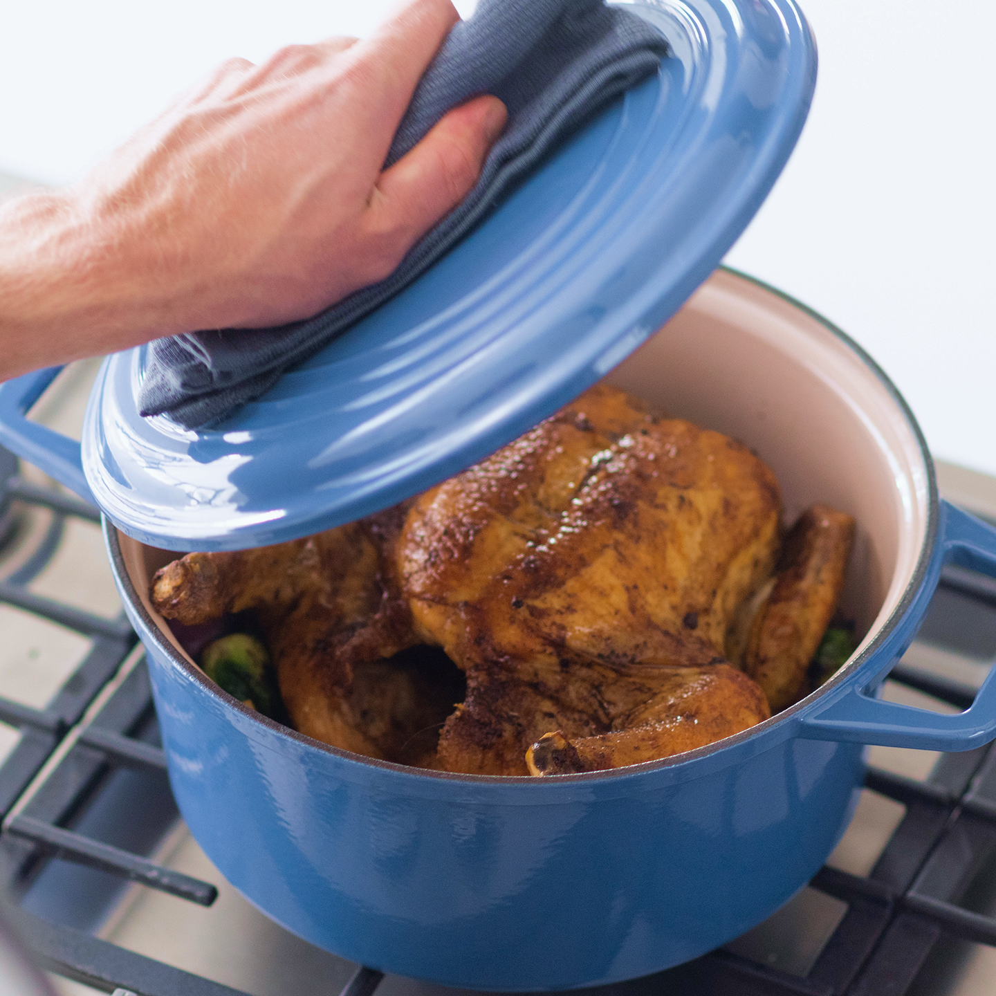 7 QT Enamel Cast-Iron Dutch Oven - Classic Lid - Black - Final Sale