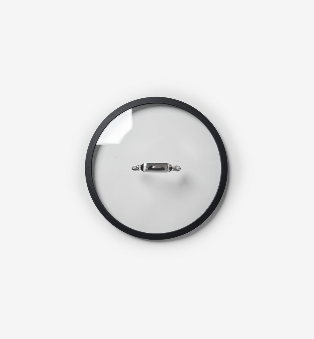 Glass pot lid with stainless steel handle and black silicone rim