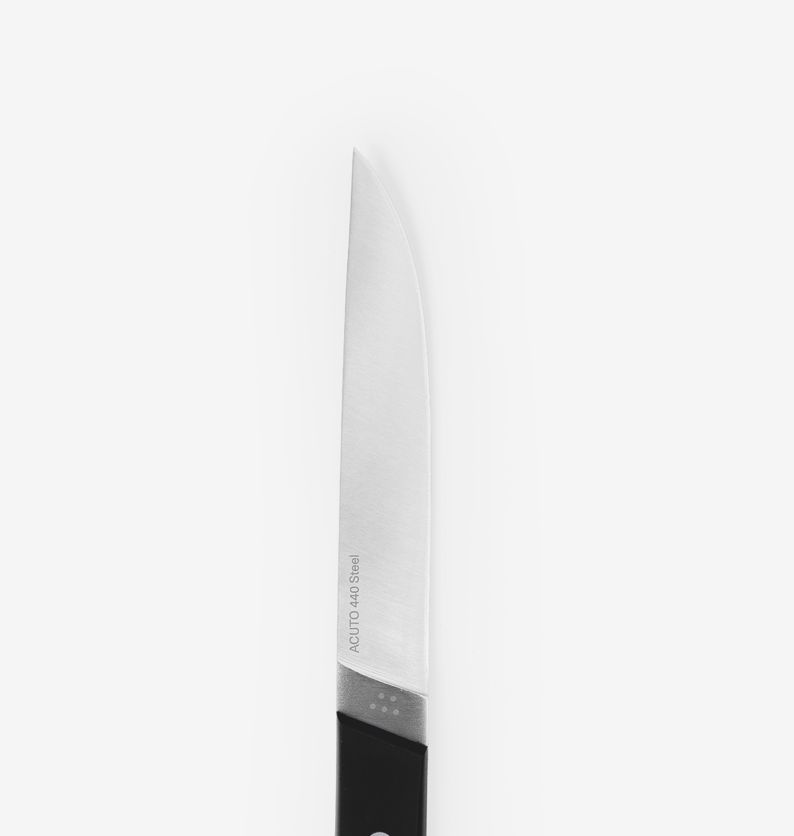 Acuto 440 Steel kitchen knife blade with black handle close-up