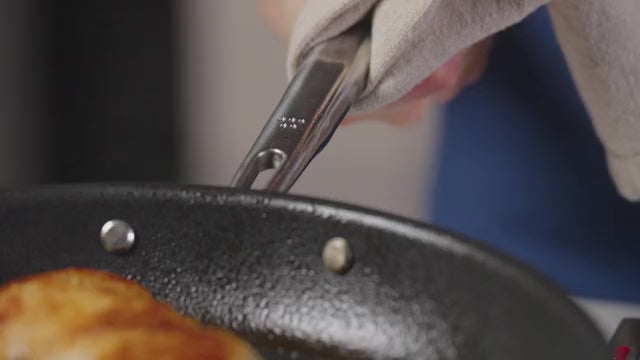 Misen introduces its new Carbon Nonstick™ pans, addressing common frustrations with other cookware like scratching, flaking, and difficult cleaning. These durable, non-toxic pans are naturally nonstick, can be used with metal tools, and become more nonstick with use. Made with an aluminum core and nitrided for hardness, they offer the high heat of stainless steel and the versatility of cast iron, designed to last forever.